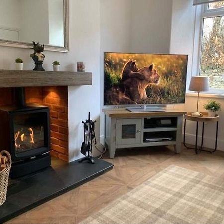 Woodland Cottage - Private Courtyard - Pet Friendly Retreat In The Heart Of Windermere Extérieur photo