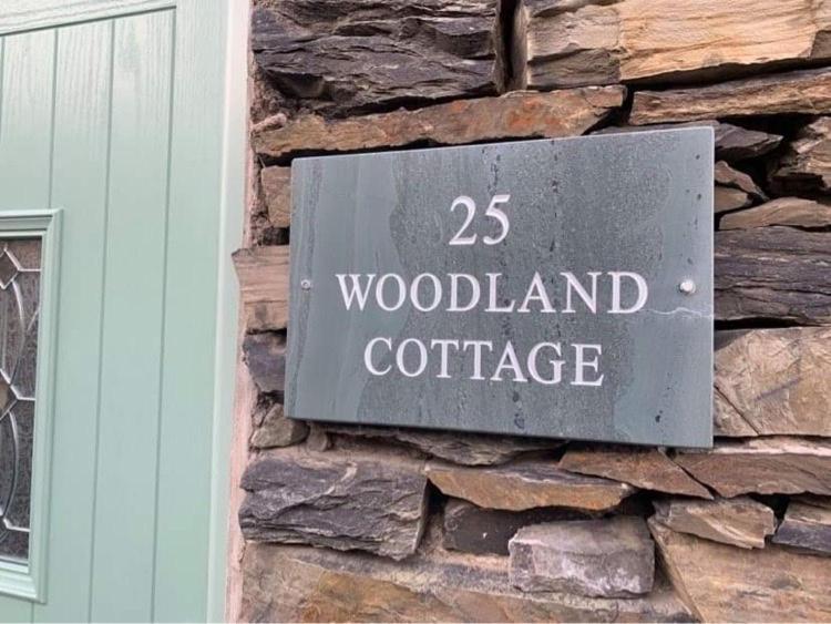 Woodland Cottage - Private Courtyard - Pet Friendly Retreat In The Heart Of Windermere Extérieur photo